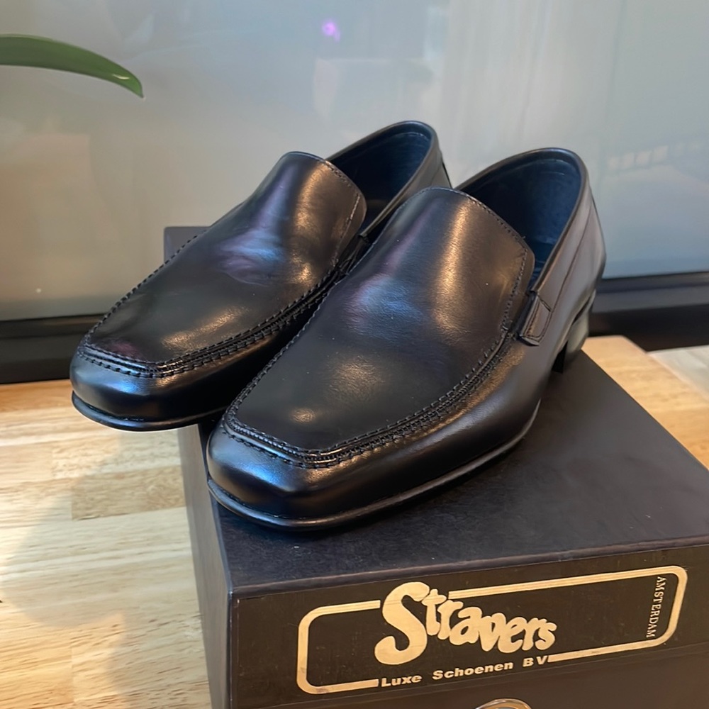 Men’s Black Loafers